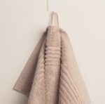 Taupe Colore GRS Sustainable Bath Towel (70 × 140 cm, 600 GSM) - Image 2