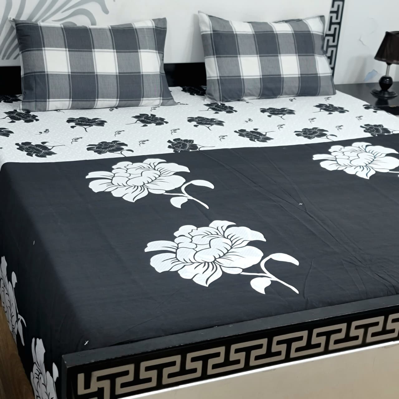 WhatsApp Image 2026-02-03 at 12.29.30 AM jumbo-size-bedsheet-set-premium-quality-guaranteed-colors - Image 1